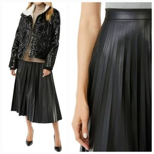 Scoop NYC Black Pleated Midi Skirt